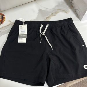 Men’s Vuori Shorts 5 inch. Black NWT